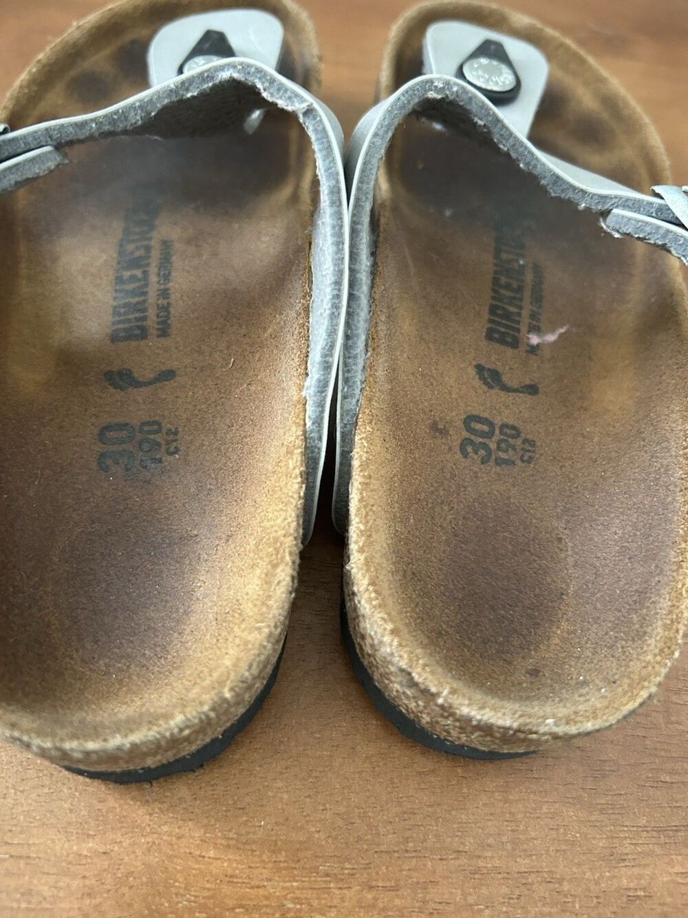 Birkenstock Gizeh Youth Comfort Silver Flats Shoes Sandals Size 30 US 12/ 12.5 - Picture 6 of 6
